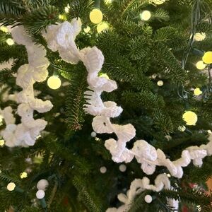 Handmade crochet 🧶 white garland
